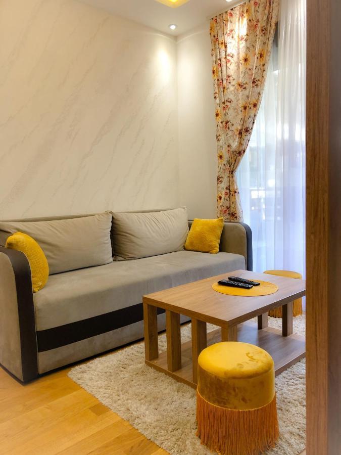 Apartment S23 *